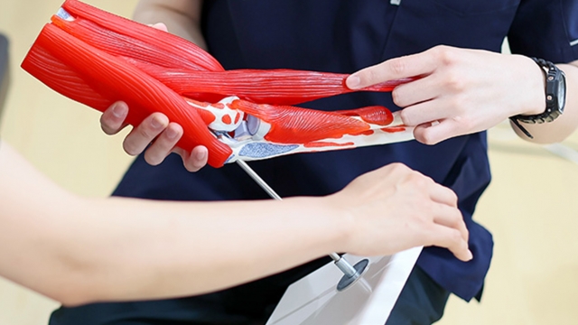 テニス肘治療　病院