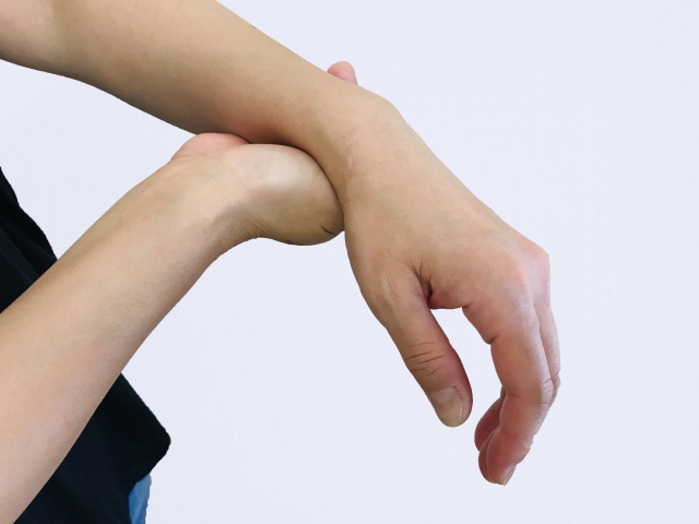 テニス肘　さいたま市接骨院治療