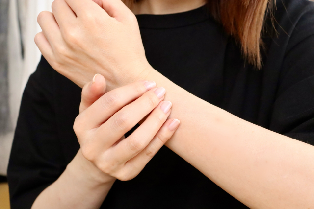 ＴＦＣＣ損傷　治し方　テーピング　治療　