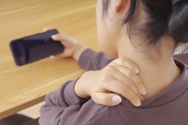 肩こり　ストレートネック　治療　さいたま市