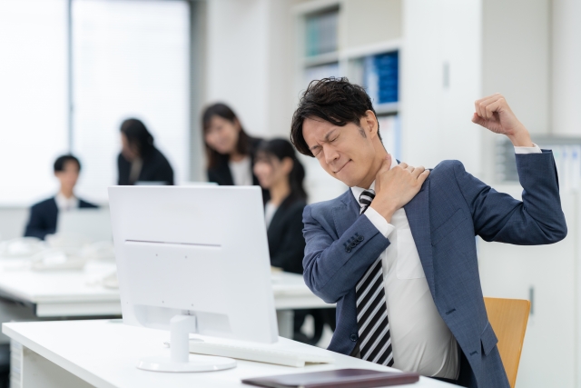 四十肩　石灰沈着性腱板炎　治療　接骨院