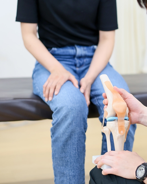 膝の違和感　治療　さいたま市